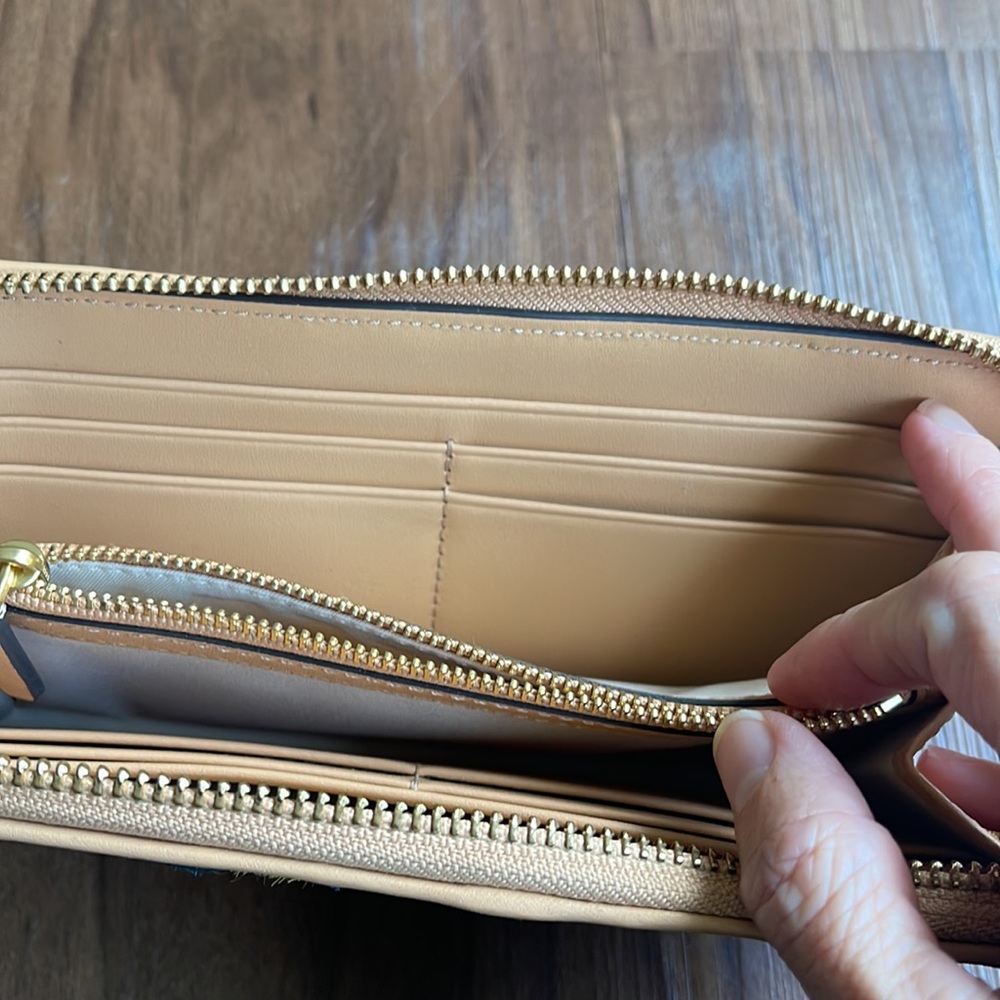 Tory Burch Balloon Stripe Continental Wallet - Picture 8 of 14